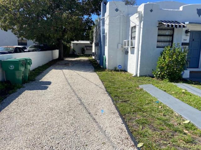 Private Near Airport - Free Parking - 01 Alloggio in famiglia *