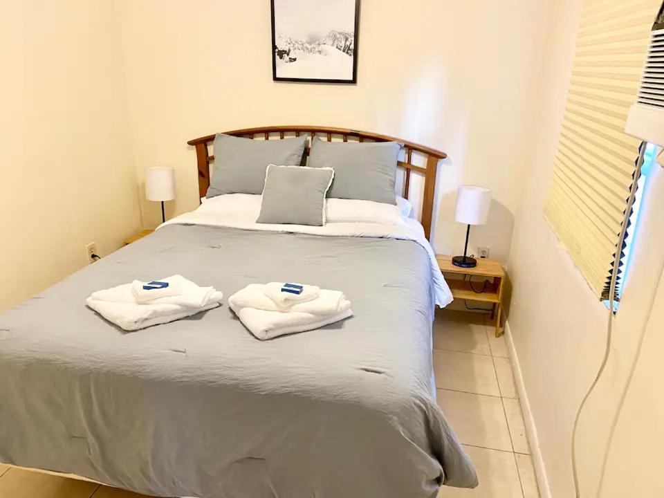 Private Near Airport - Free Parking - 01 Alloggio in famiglia